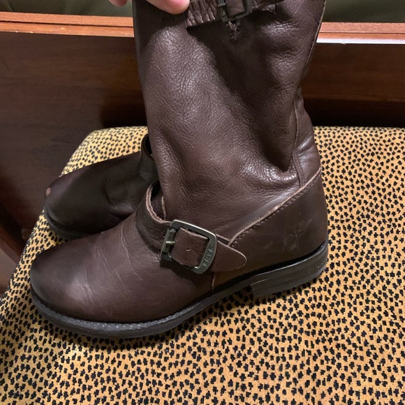 Frye boots size 6.5 - Picture 2 of 2